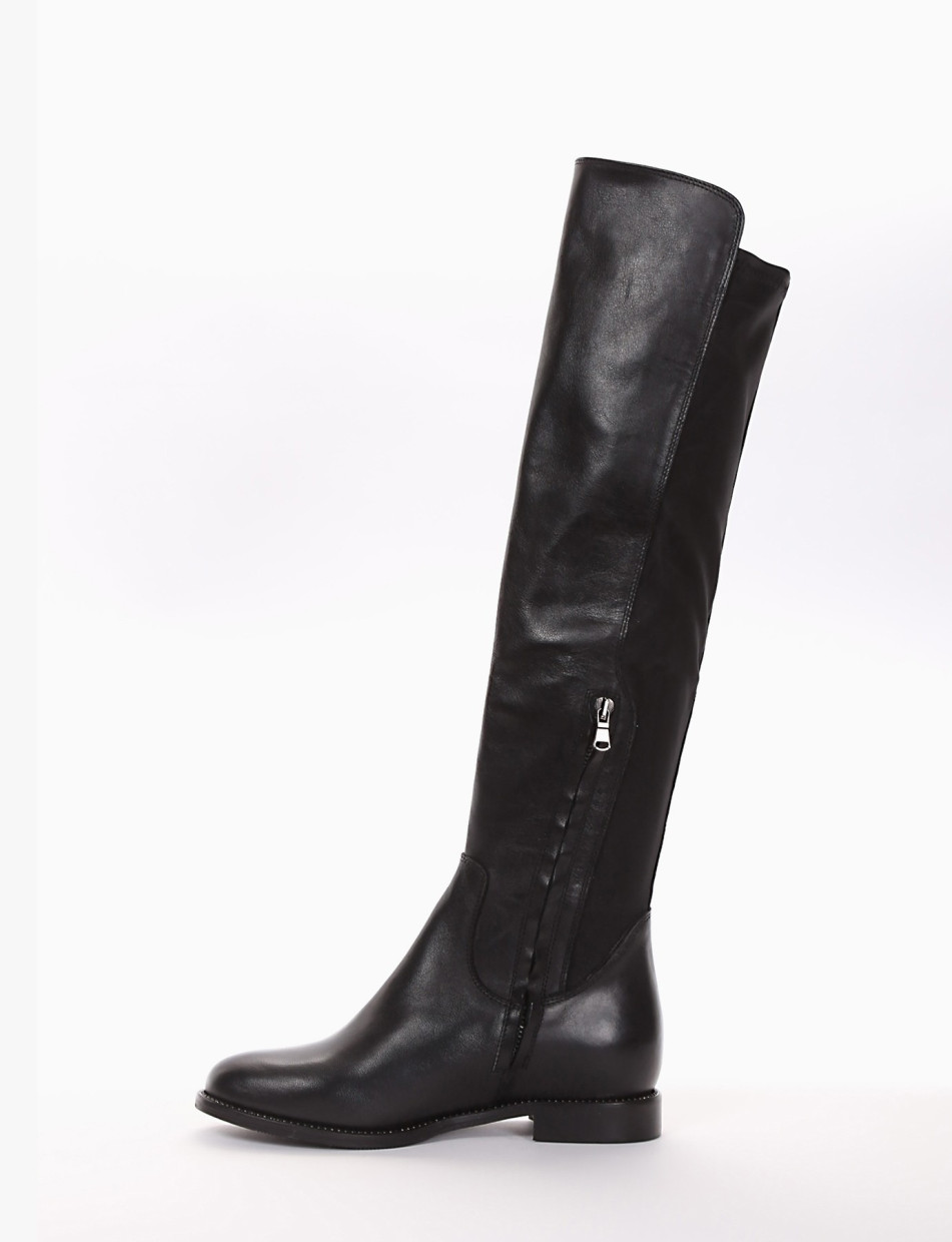 Low heel boots heel 2 cm black leather