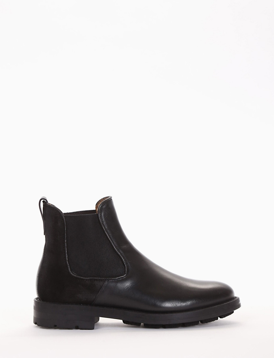 Stivaletto chelsea boot Tacco 2 cm nero