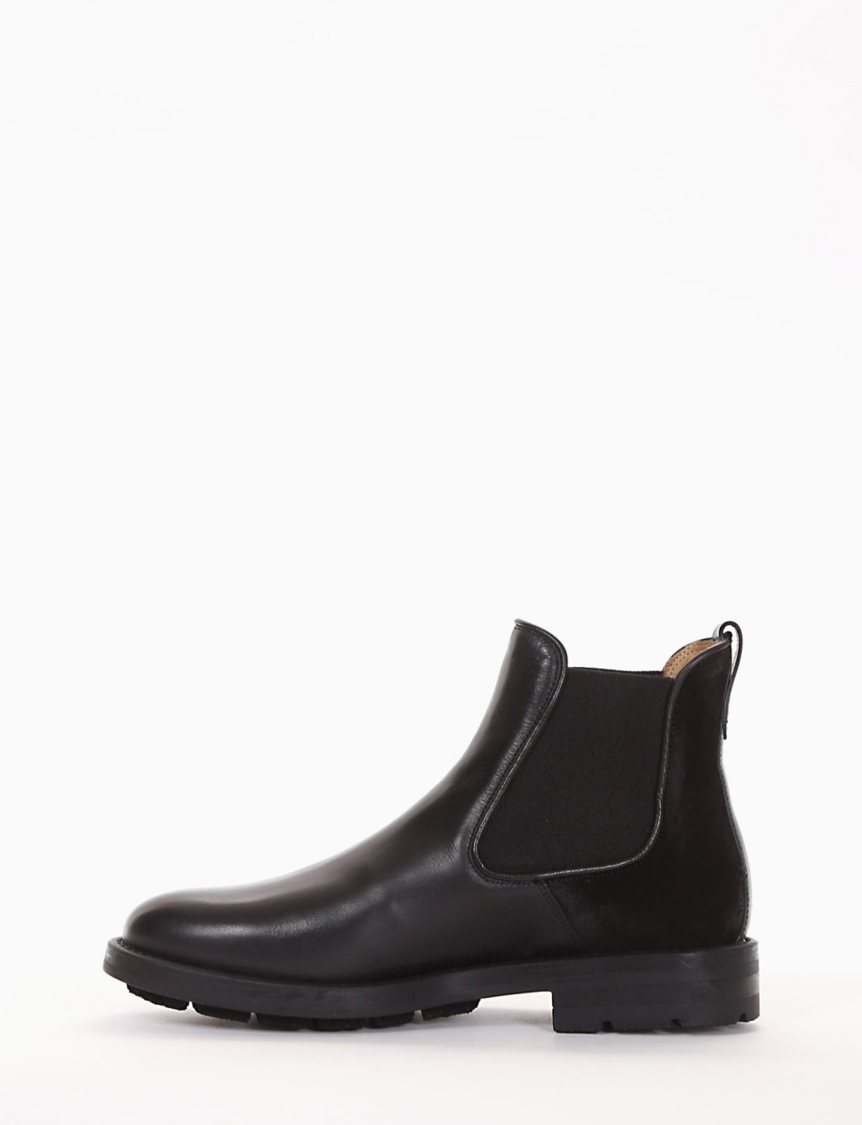 Stivaletto chelsea boot Tacco 2 cm nero
