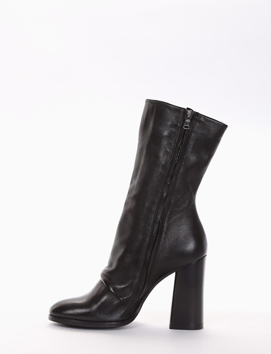 High heel ankle boots heel 9 cm black leather