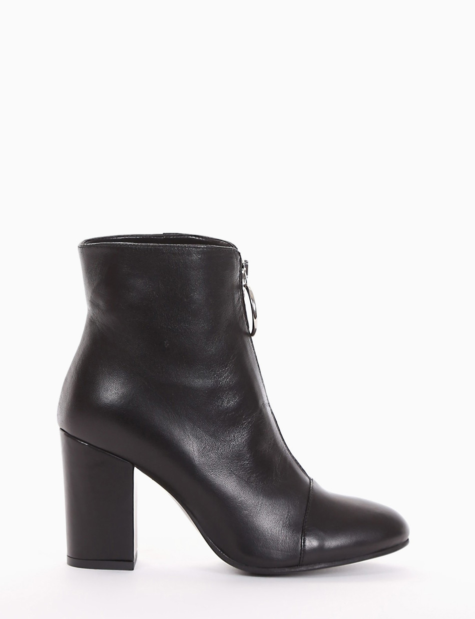 stivaletto tacco 10 cm nero