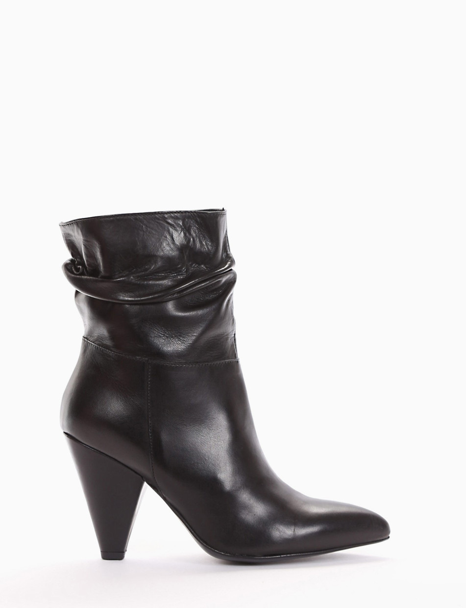 High heel ankle boots heel 8 cm black leather