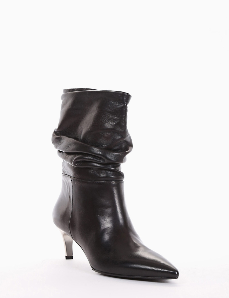 High heel ankle boots heel 5 cm black leather