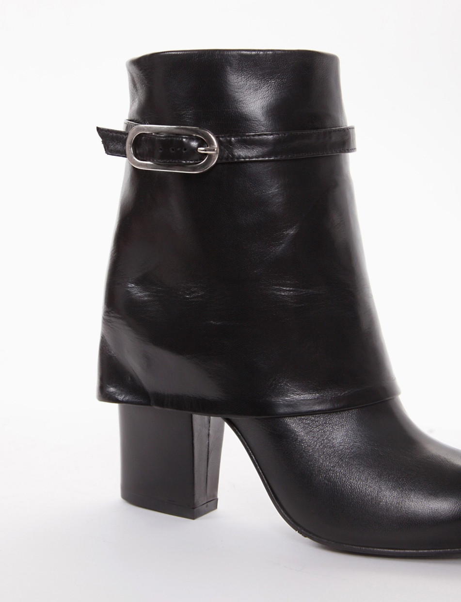 High heel ankle boots heel 7 cm black leather