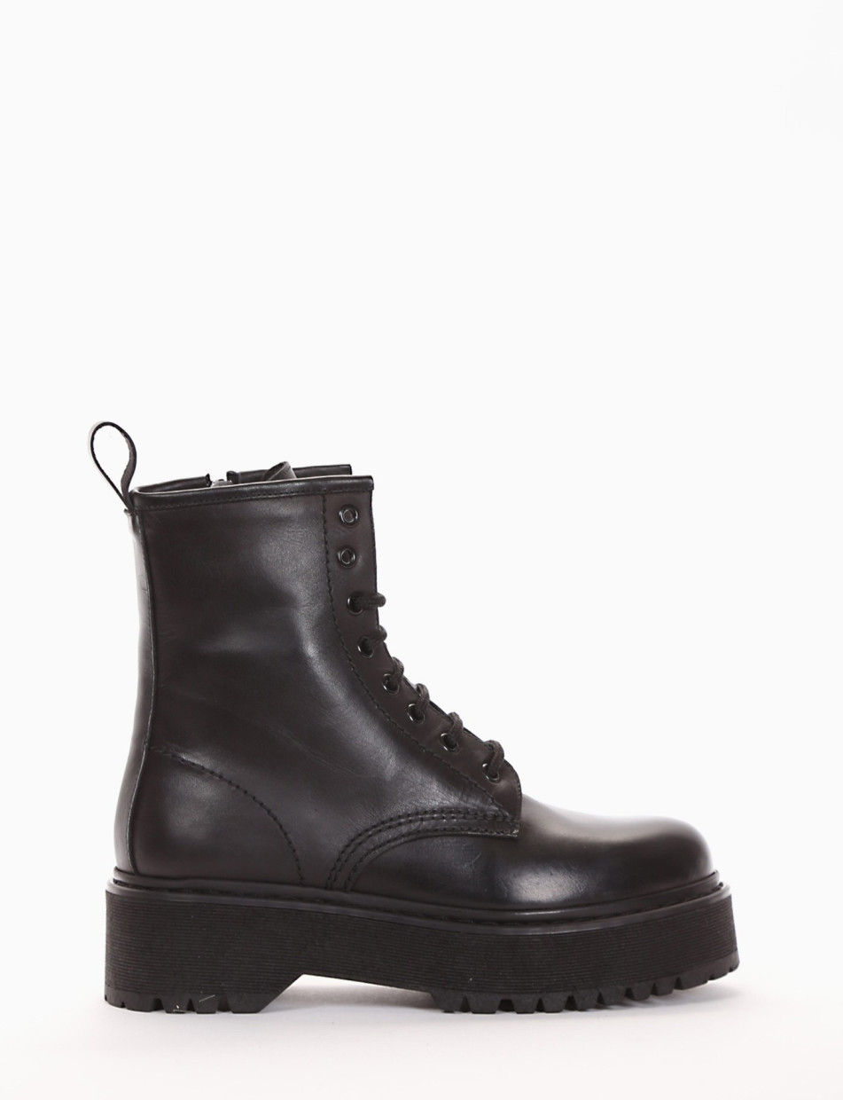 Combat boots heel 3 cm black leather