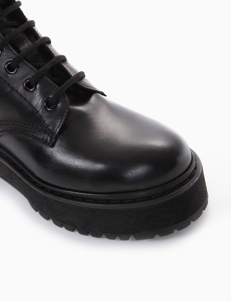 Combat boots heel 3 cm black leather