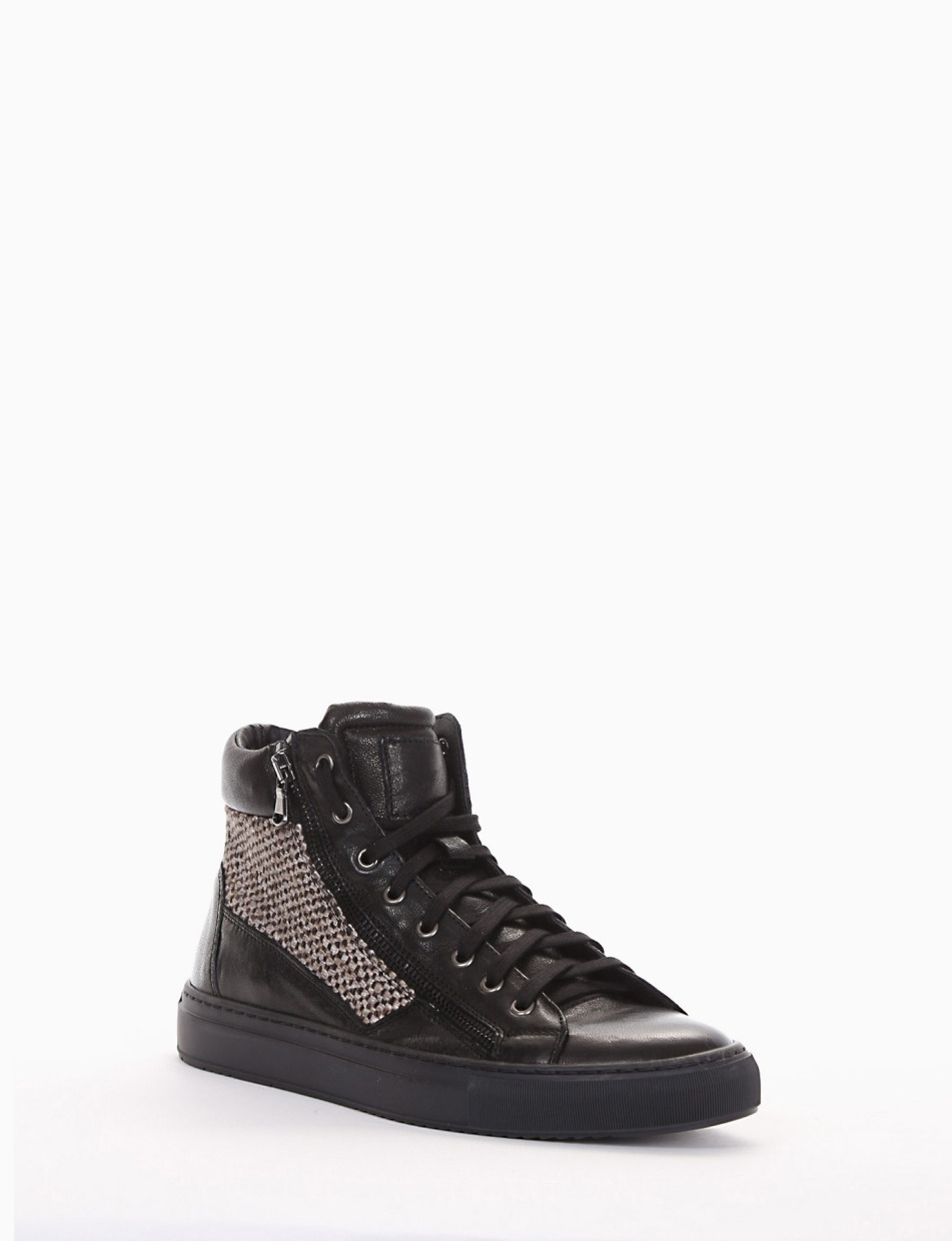 Sneakers black leather