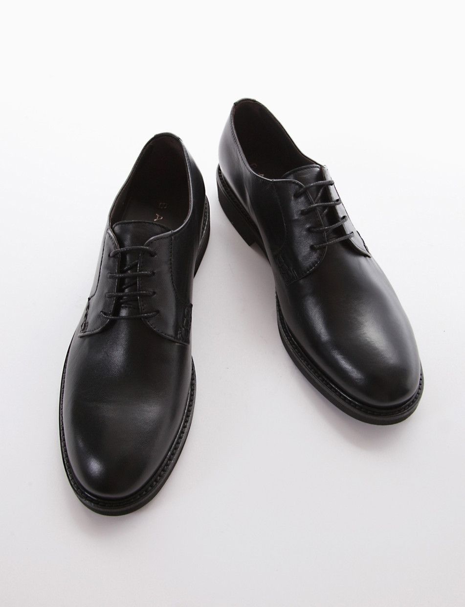 Lace-up shoes heel 2 cm black leather