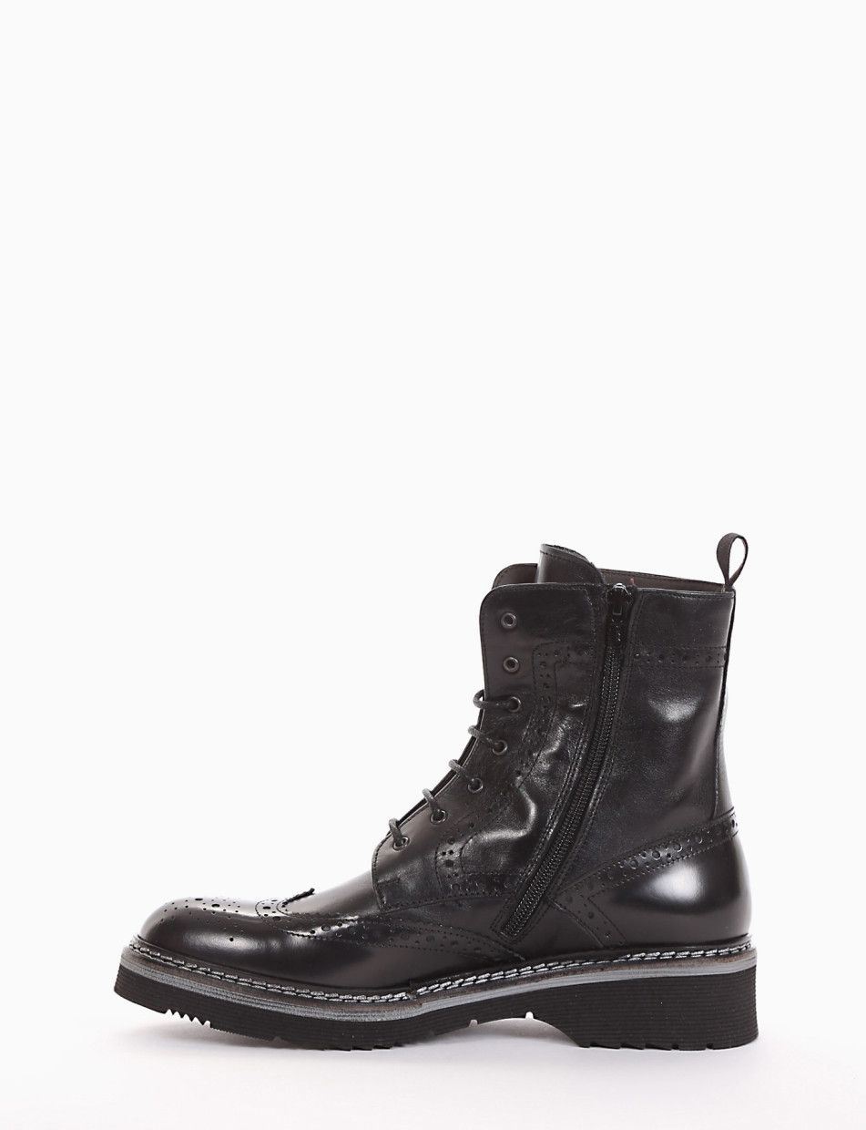 Combat boots heel 2 cm black leather