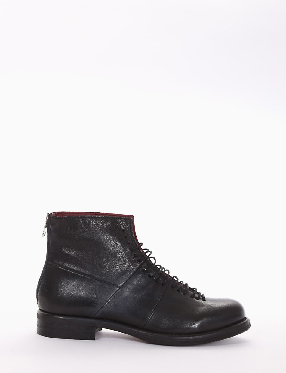 Combat boots heel 2 cm black leather