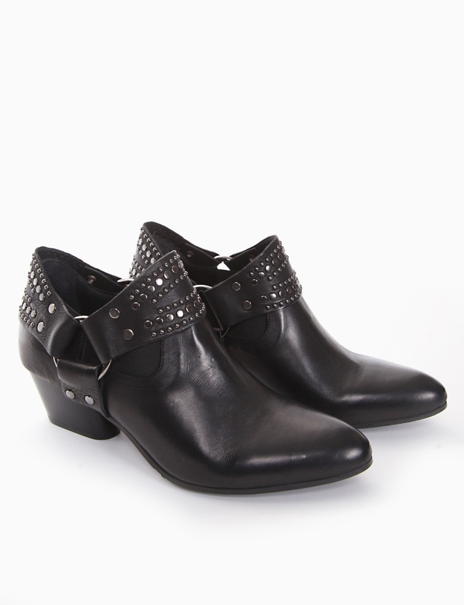 Low heel ankle boots heel 3 cm black leather