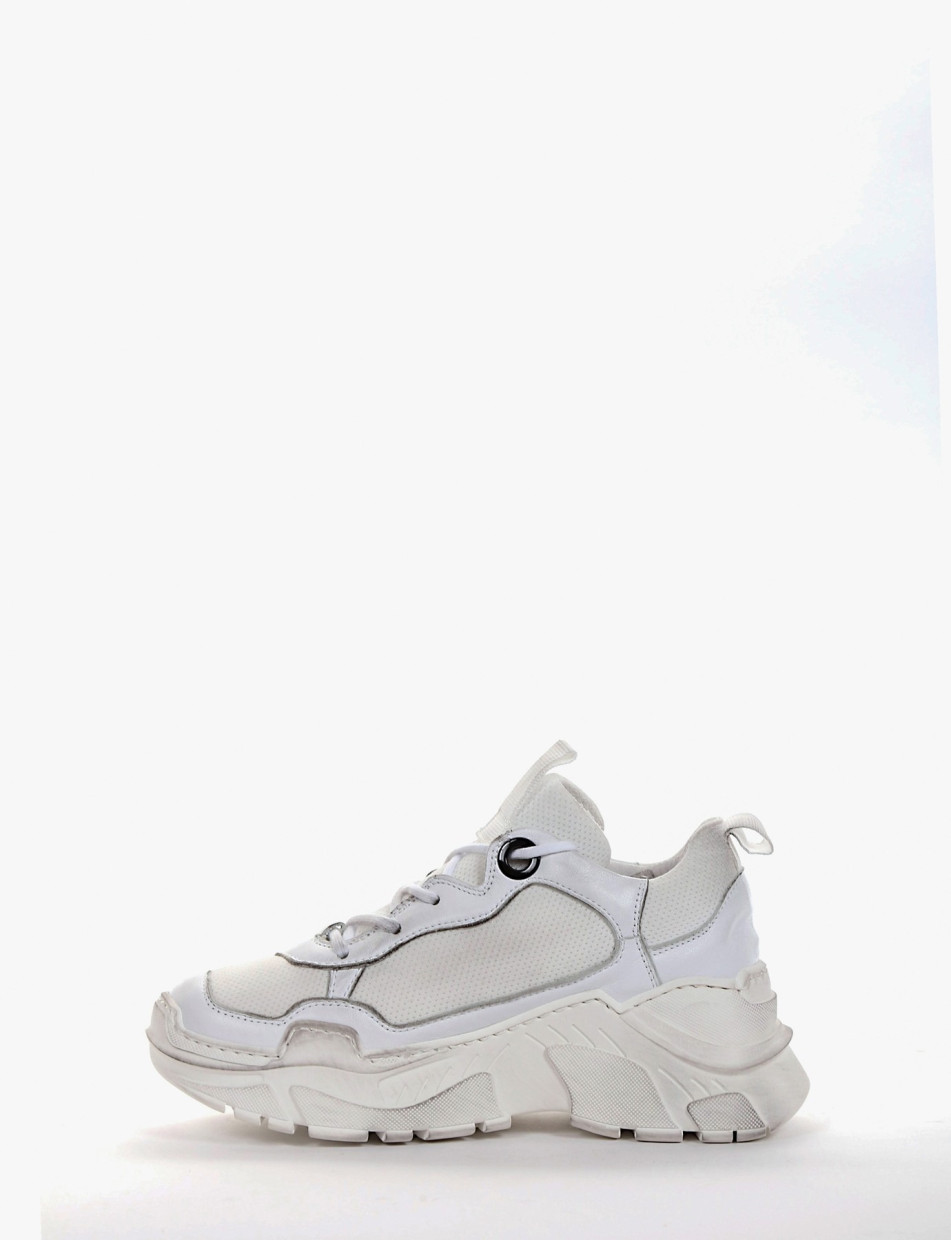 Sneakers white leather