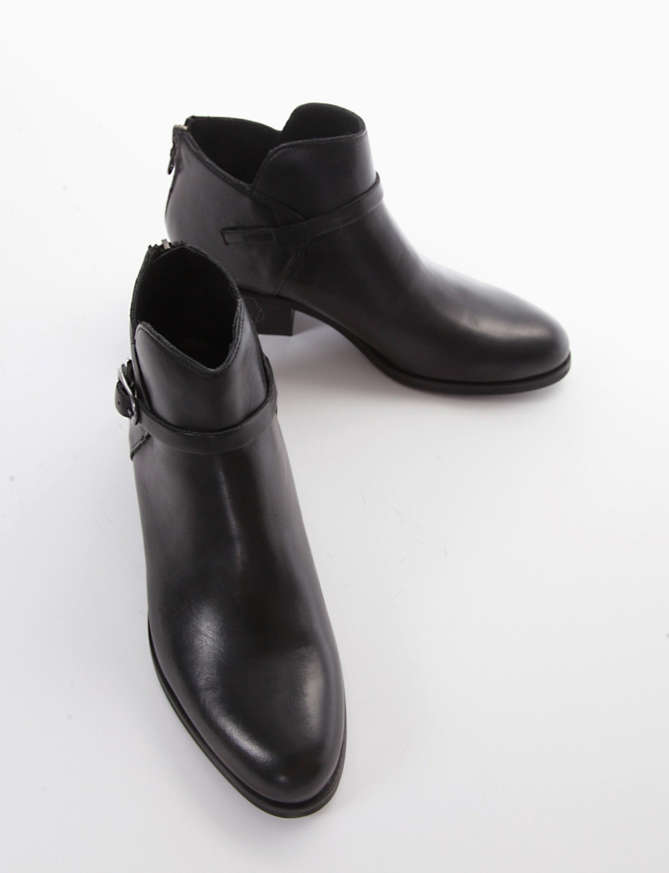 Low heel ankle boots heel 2 cm black leather