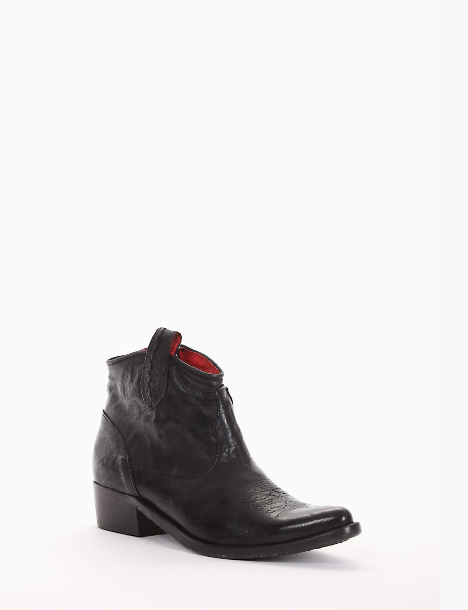 Low heel ankle boots heel 3 cm black leather