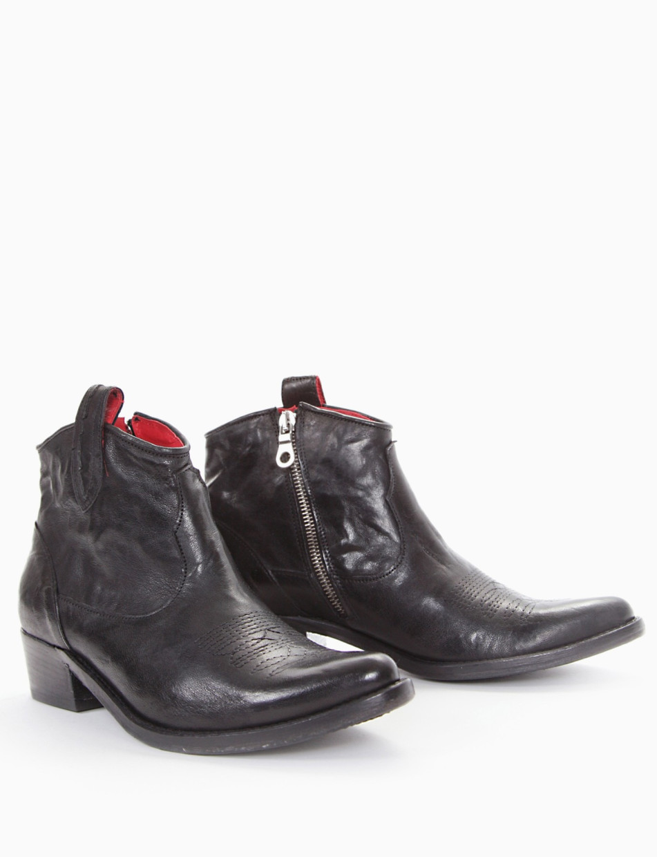 Low heel ankle boots heel 3 cm black leather