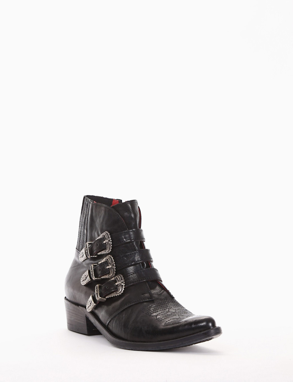 Low heel ankle boots heel 3 cm black leather