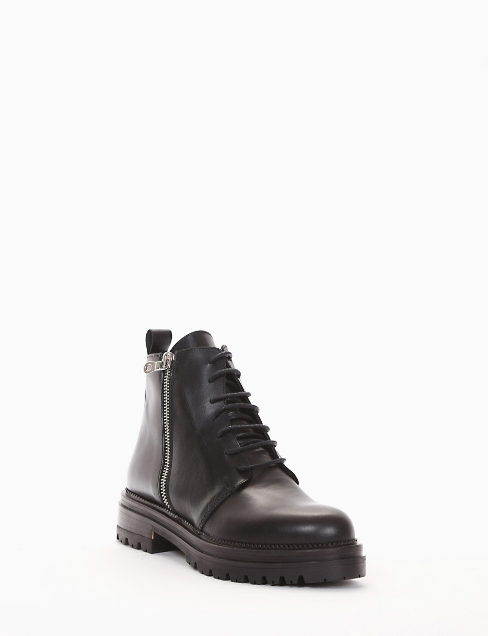 Combat boots heel 2 cm black leather