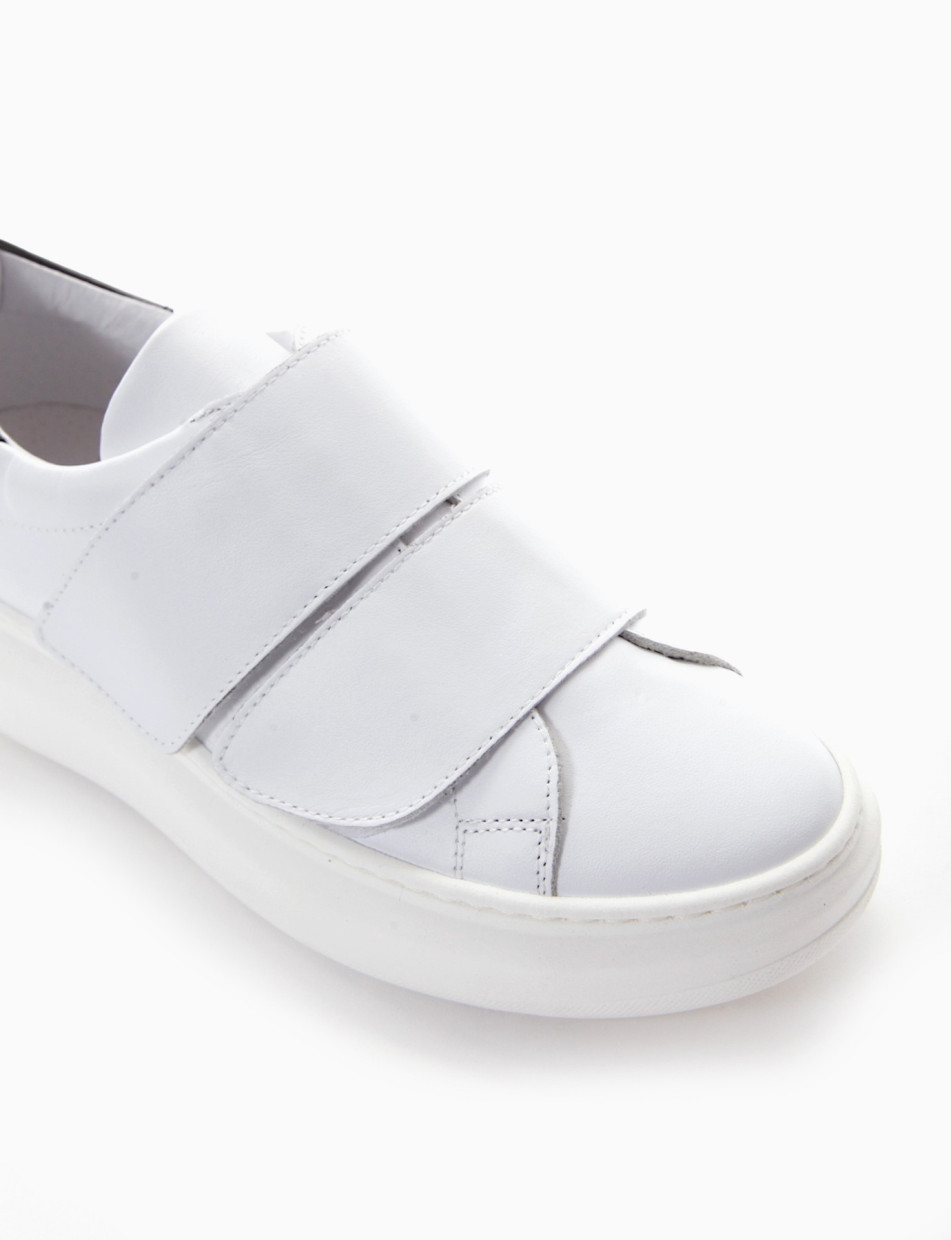 Sneakers white leather