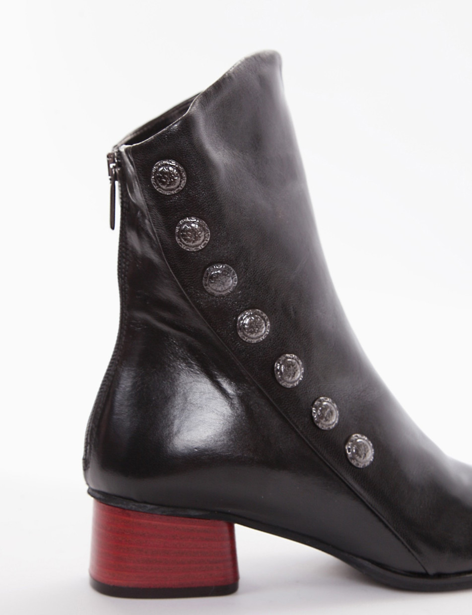 Stivaletto tacco 5cm nero