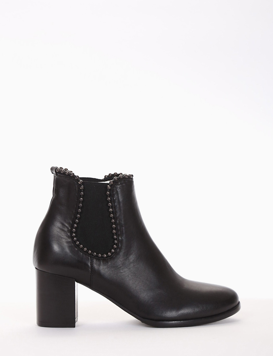 High heel ankle boots heel 7 cm black leather