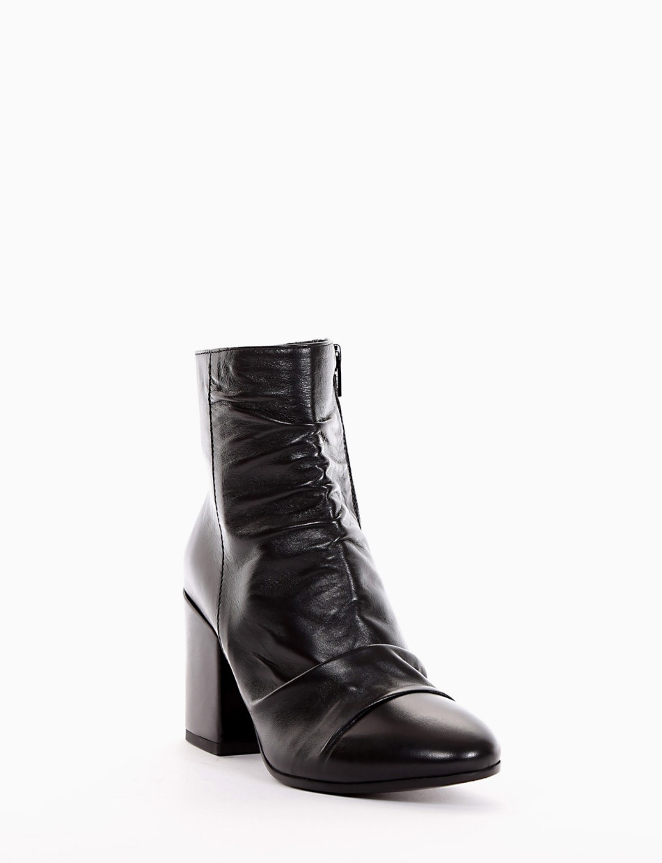 High heel ankle boots heel 6 cm black leather