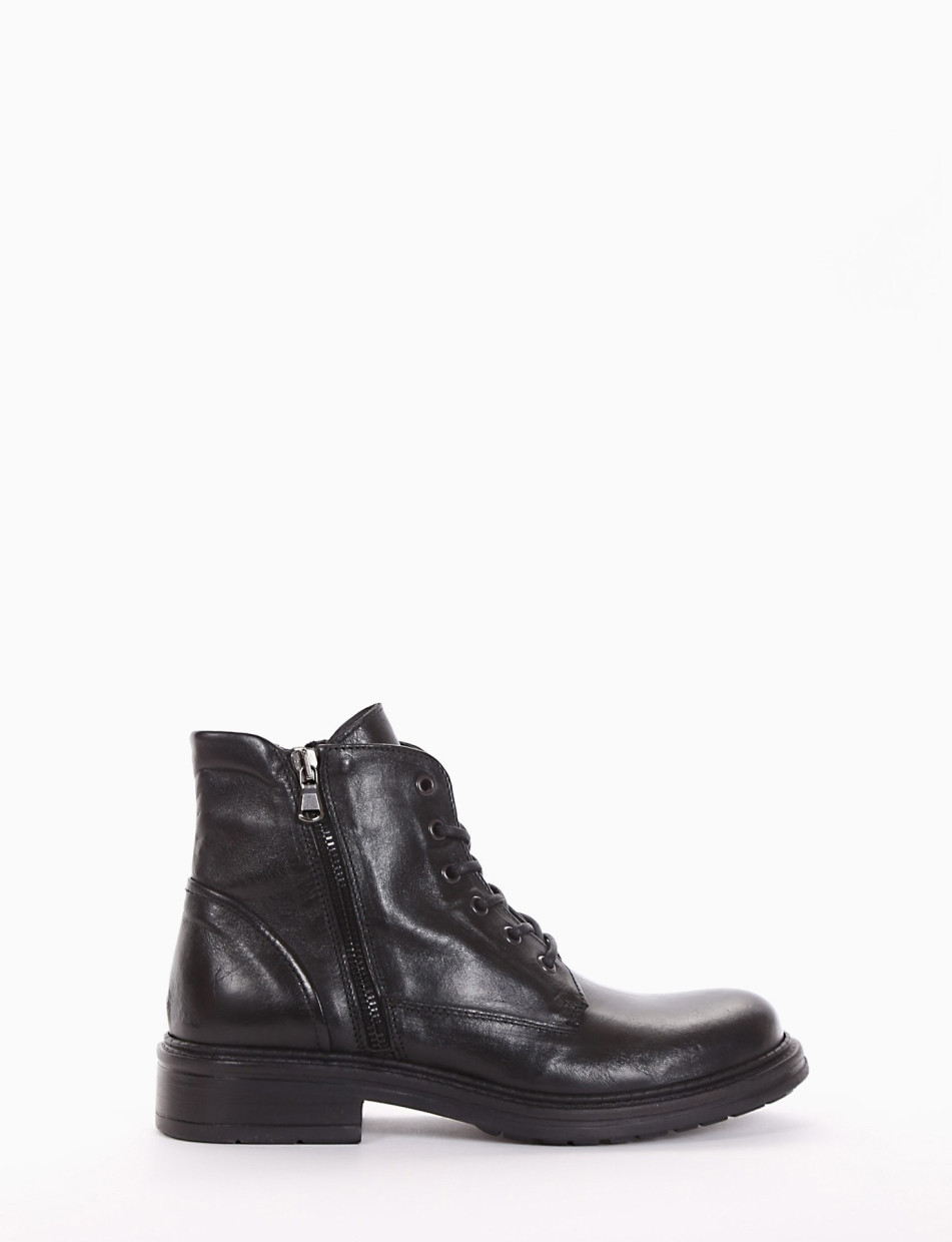 Combat boots heel 2 cm black leather