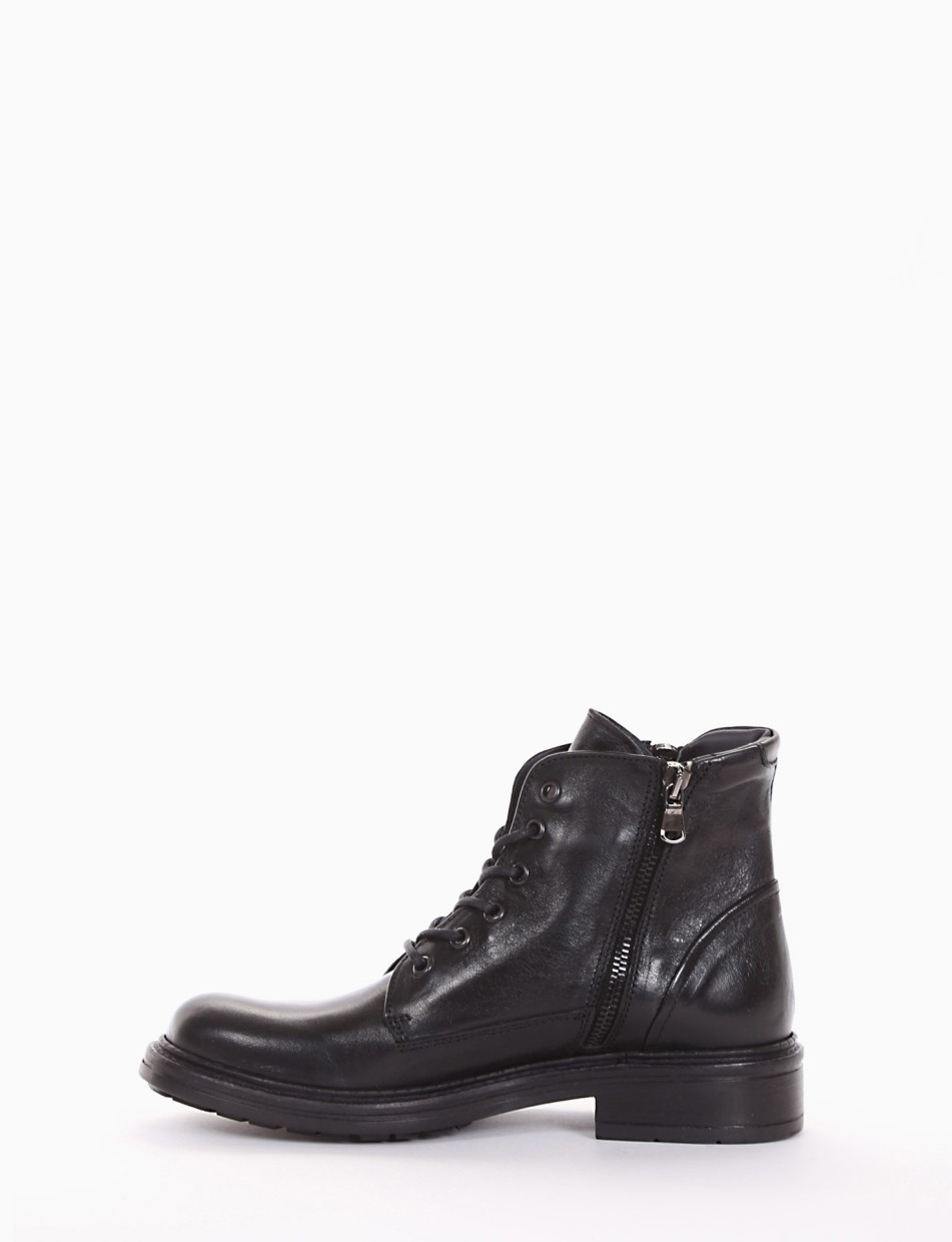 Combat boots heel 2 cm black leather