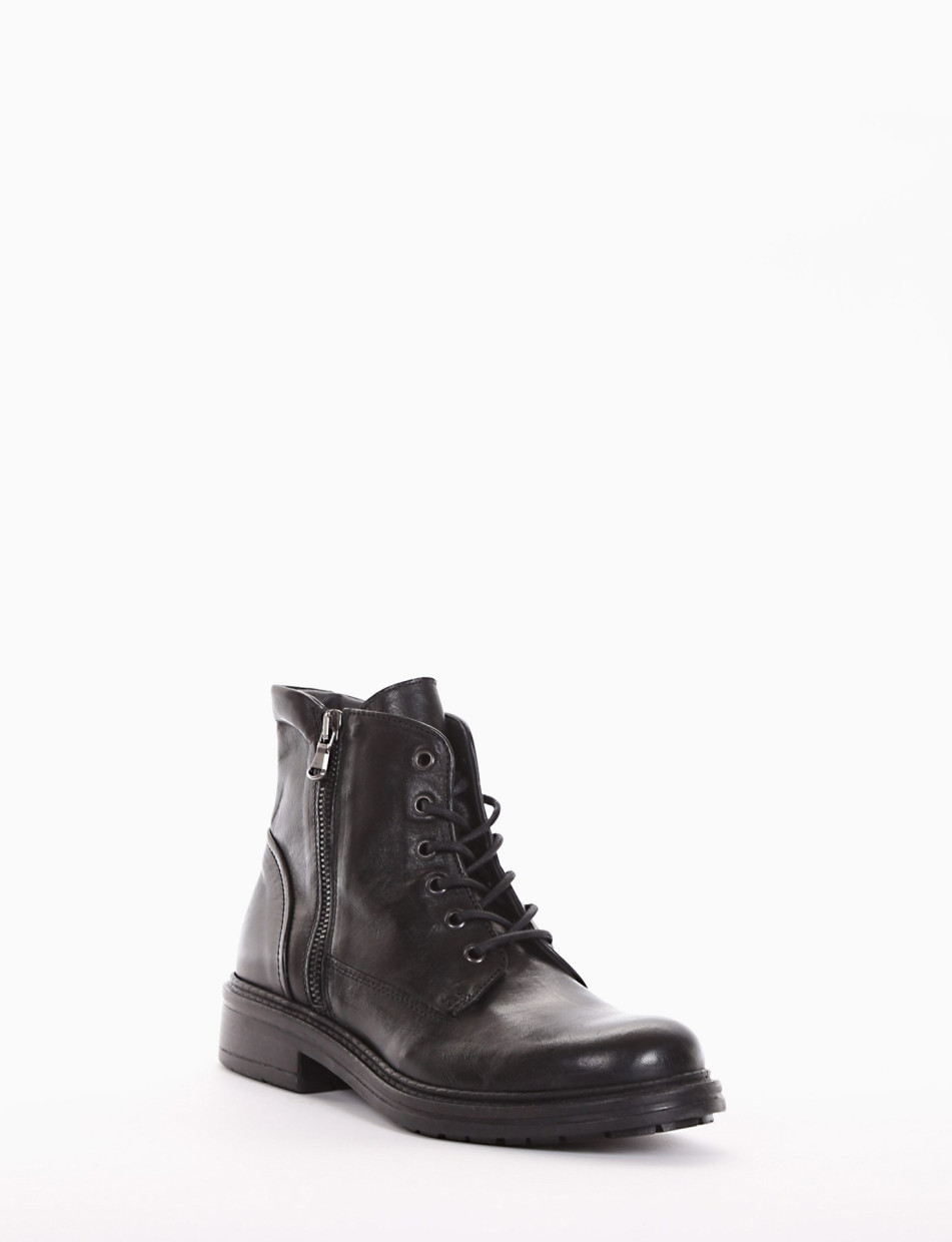 Combat boots heel 2 cm black leather