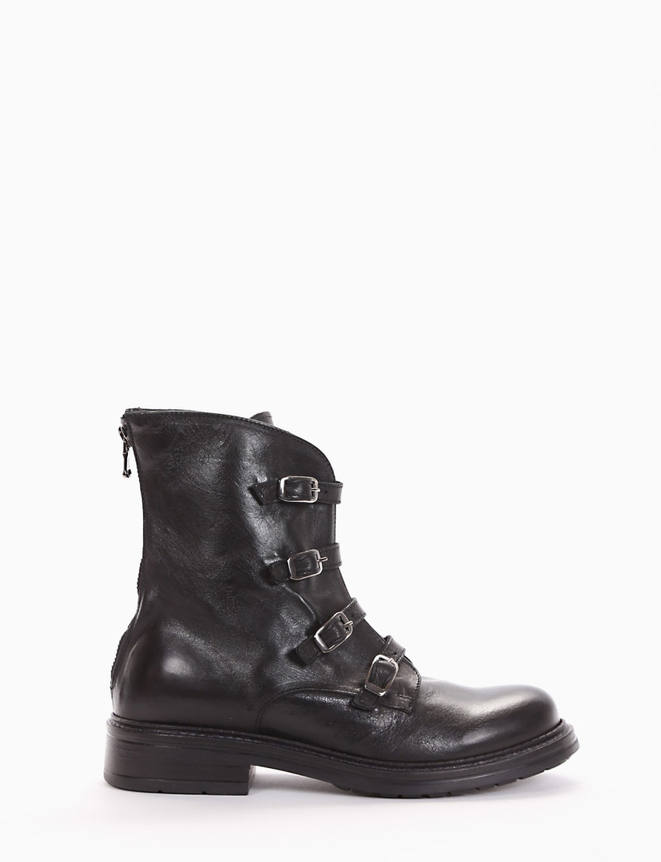 Combat boots heel 2cm black leather
