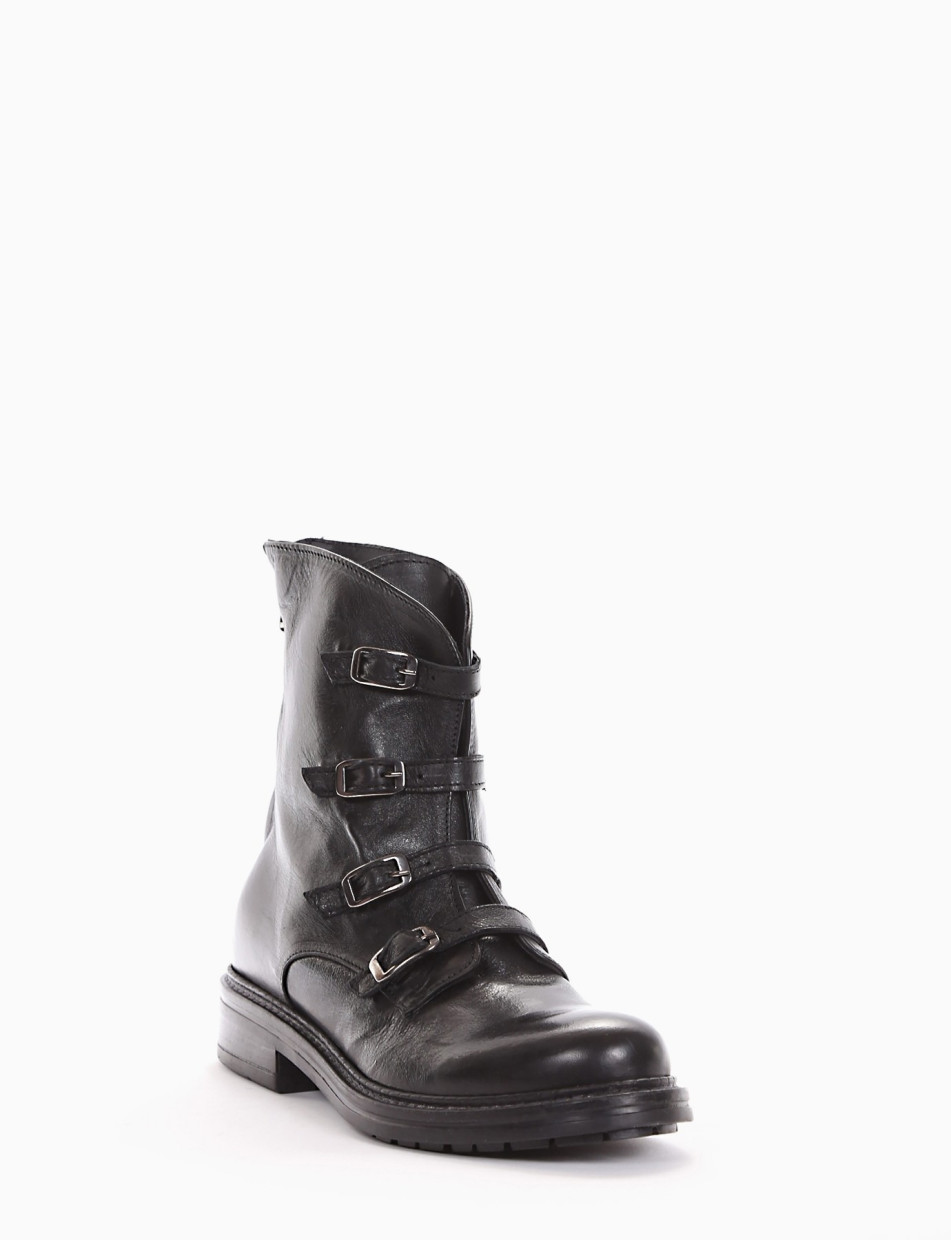 Combat boots heel 2cm black leather
