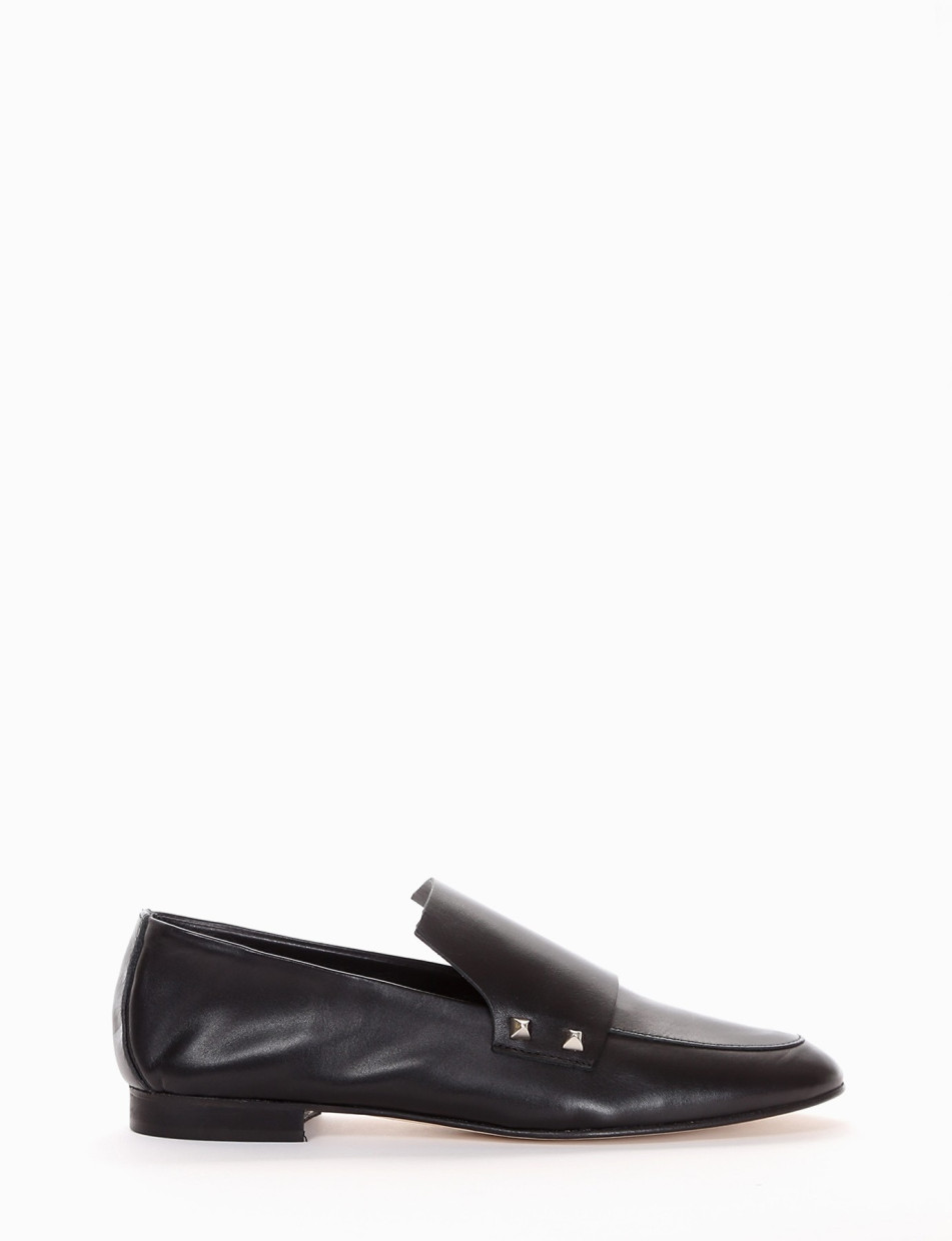 Loafers heel 1 cm black leather