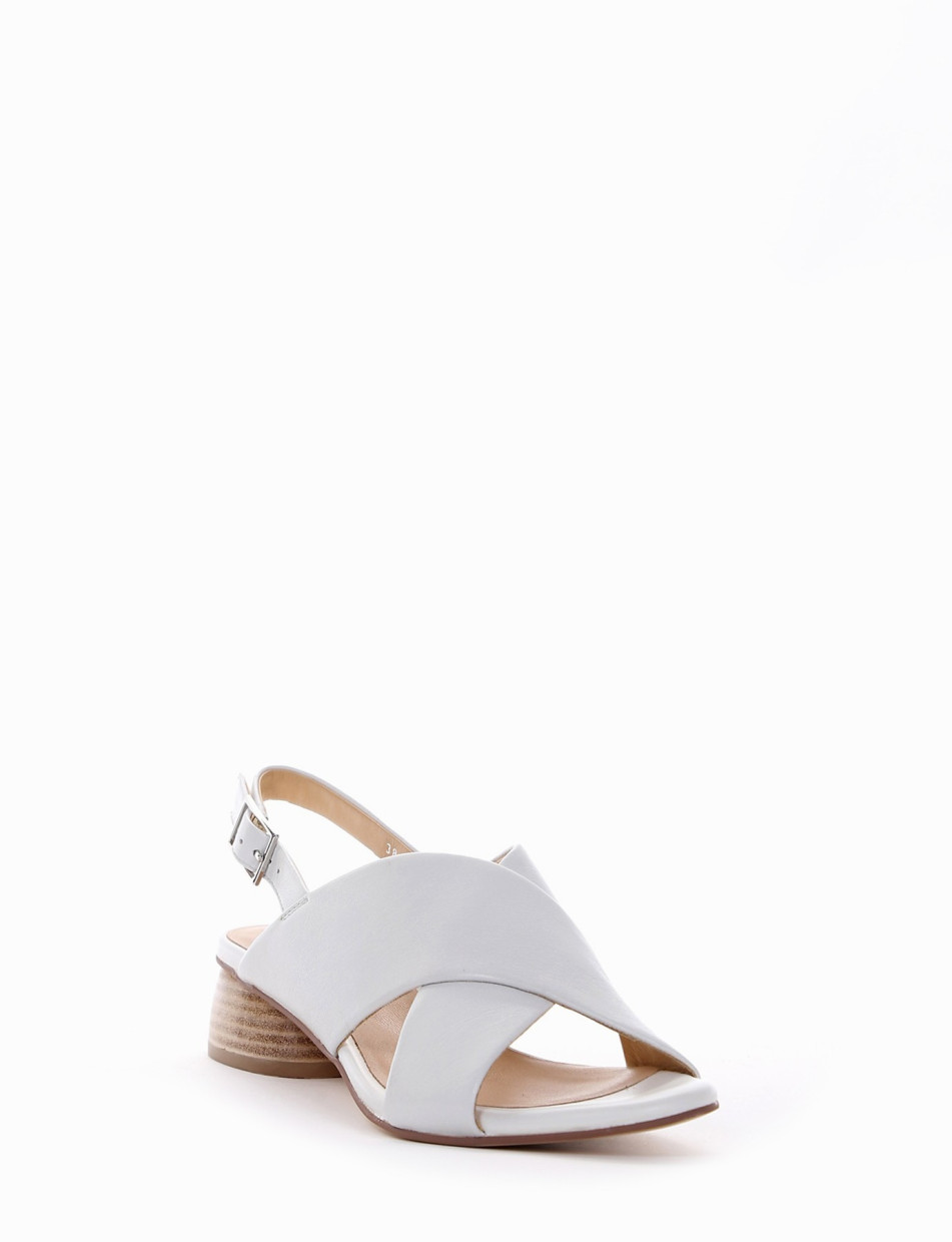 Low heel sandals heel 4 cm white leather