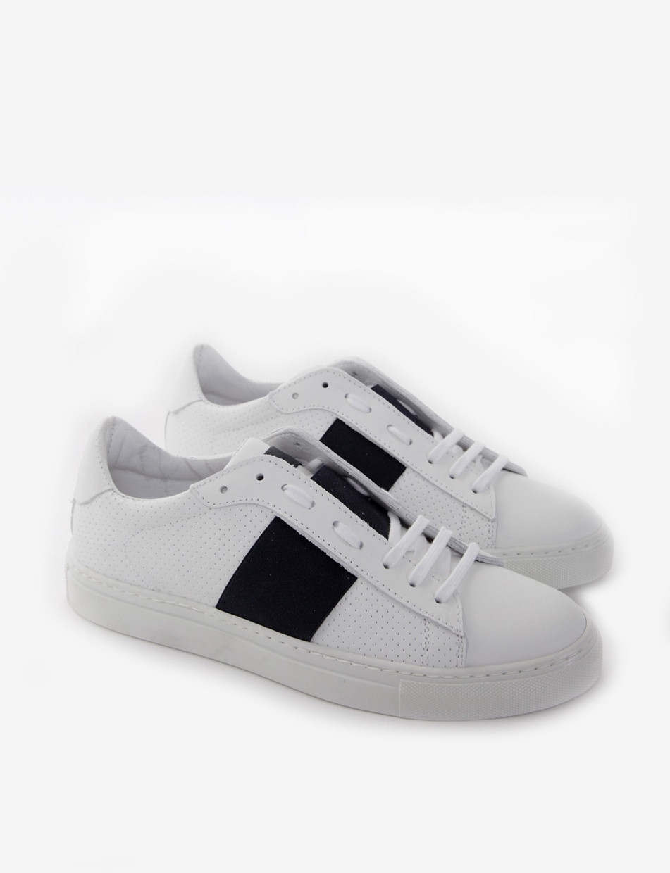 Sneakers white leather