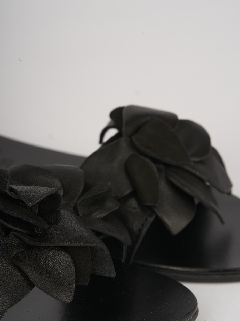 sandalo tacco 1 cm nero