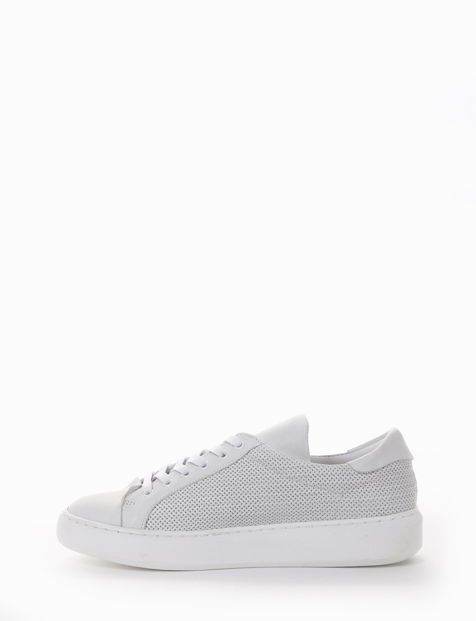 Sneakers white leather