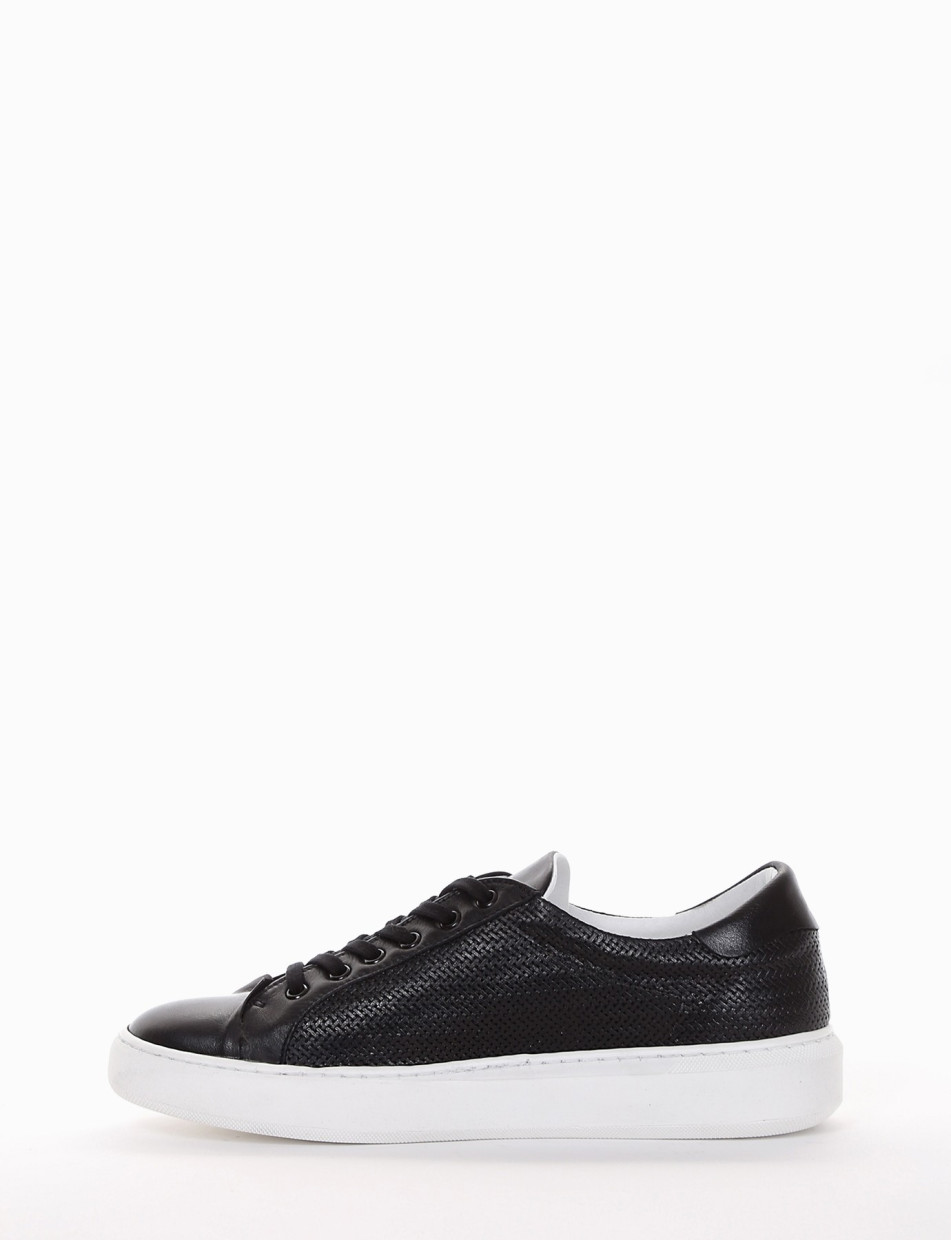 Sneakers black leather