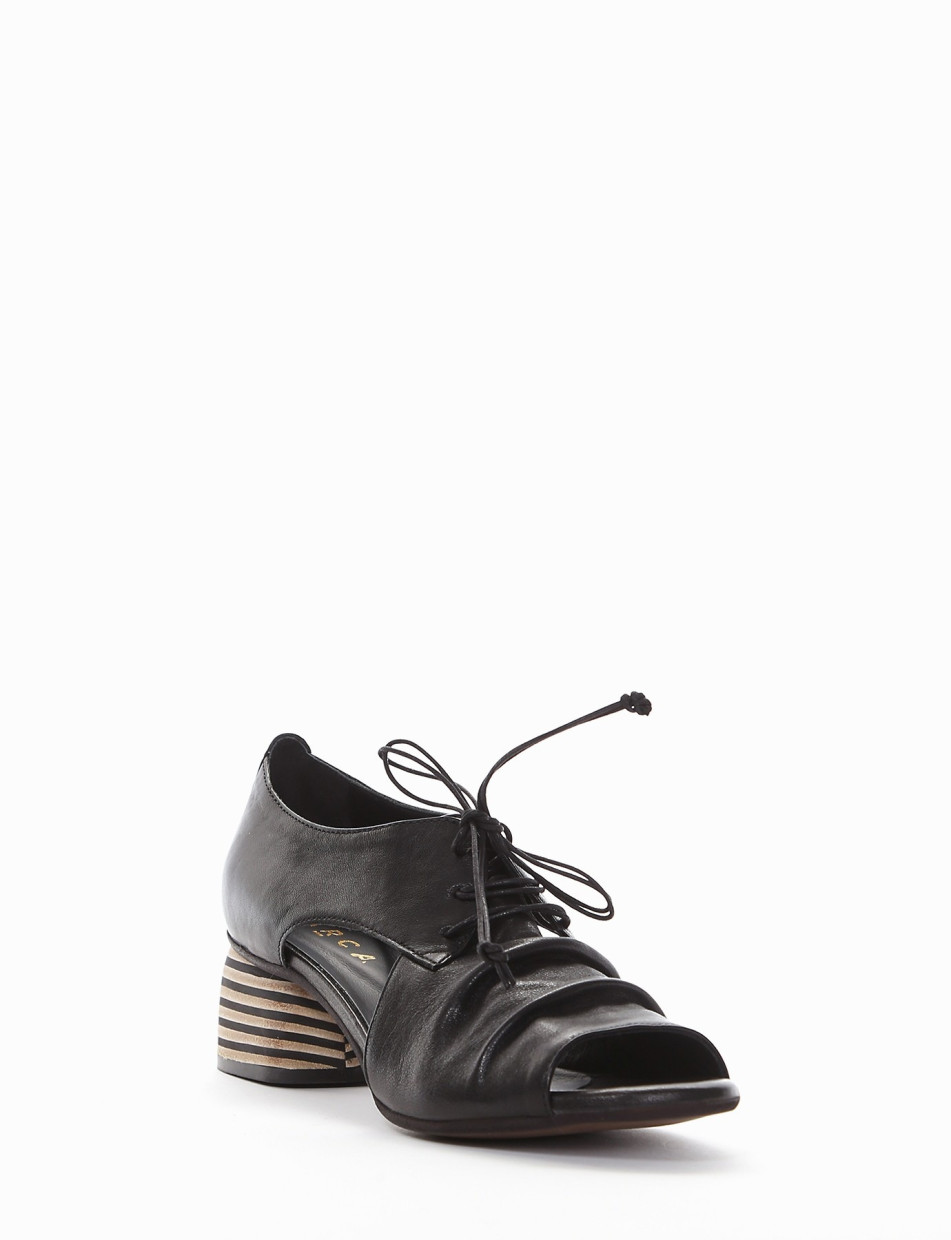 scarpa lacci tacco 5 cm nero