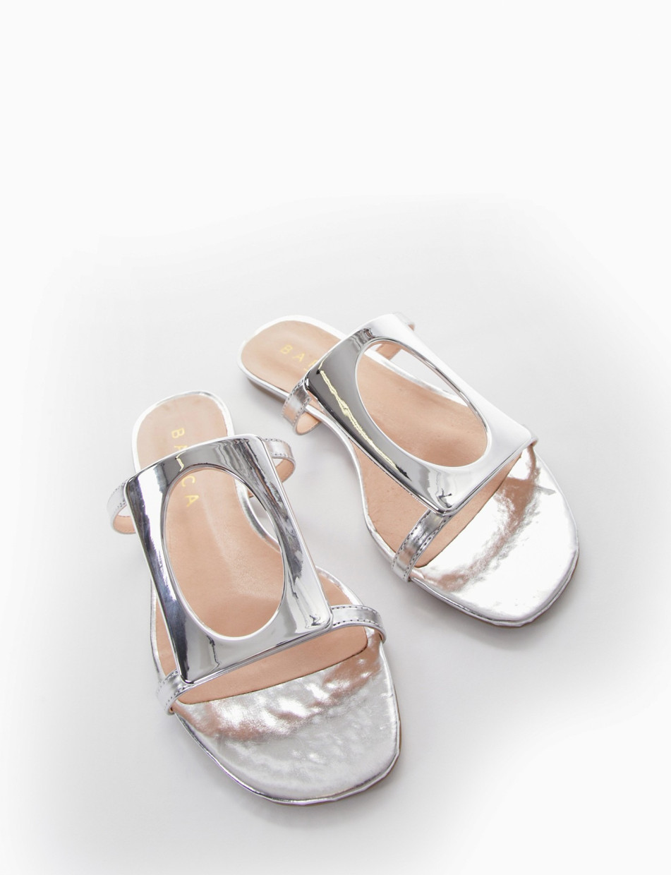 Slippers heel 1 cm silver laminated