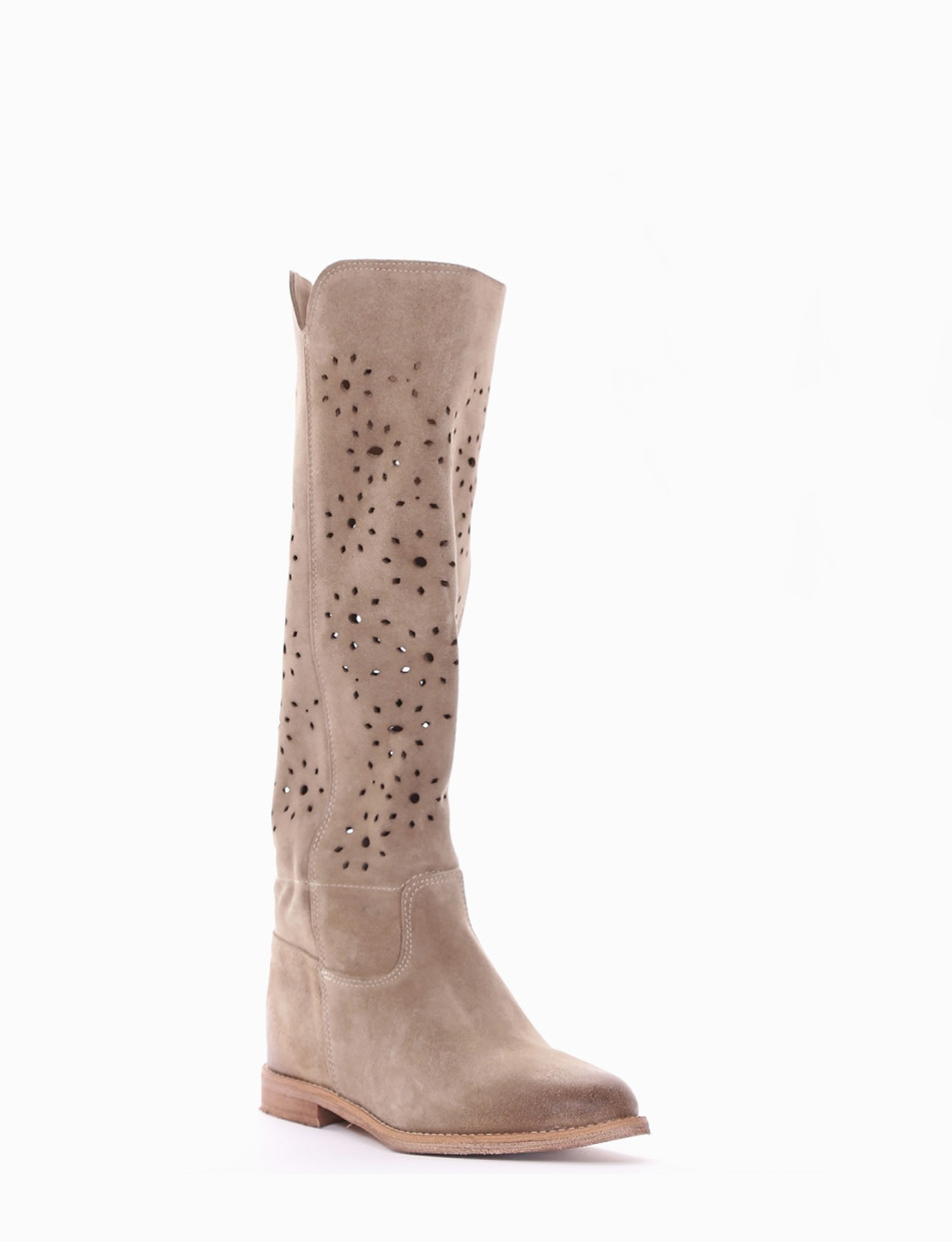 Low heel boots heel 2 cm beige chamois
