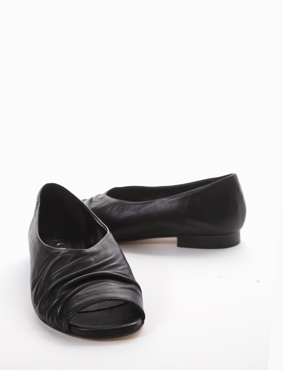 Flat shoes heel 1 cm black leather