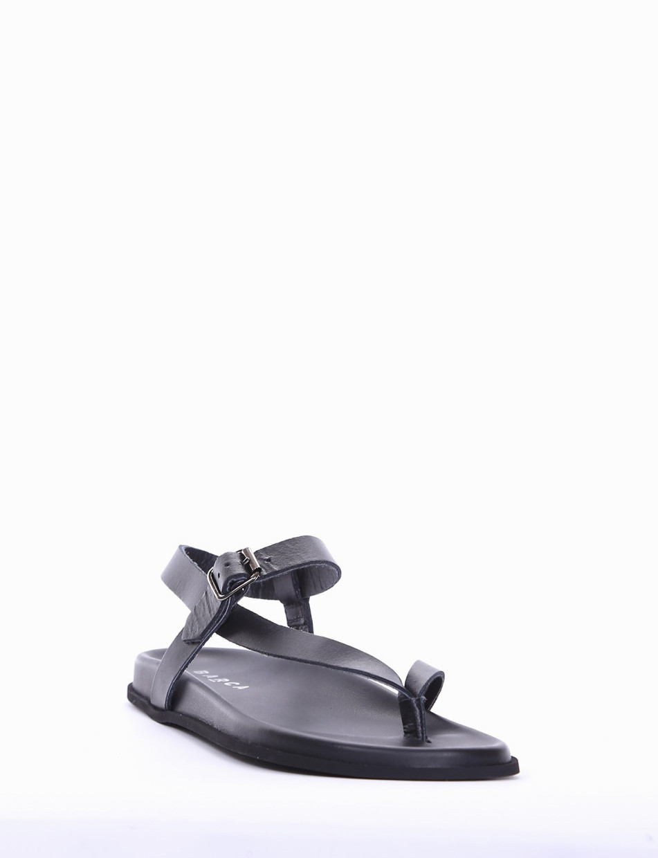 Flip flops black leather