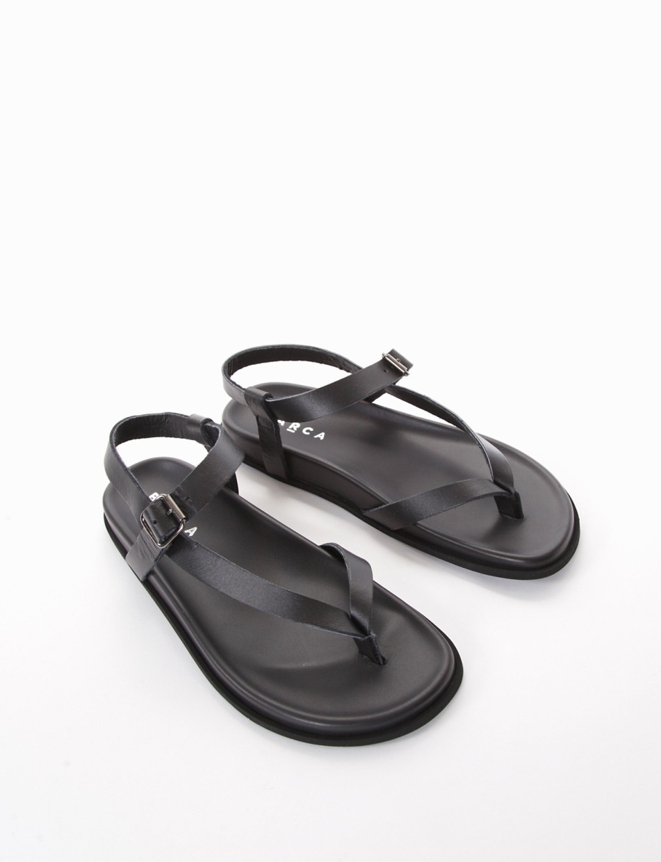 Flip flops black leather