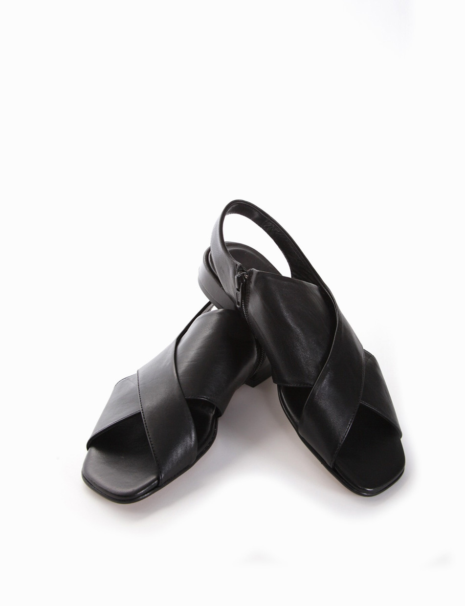 sandalo tacco 2 cm nero