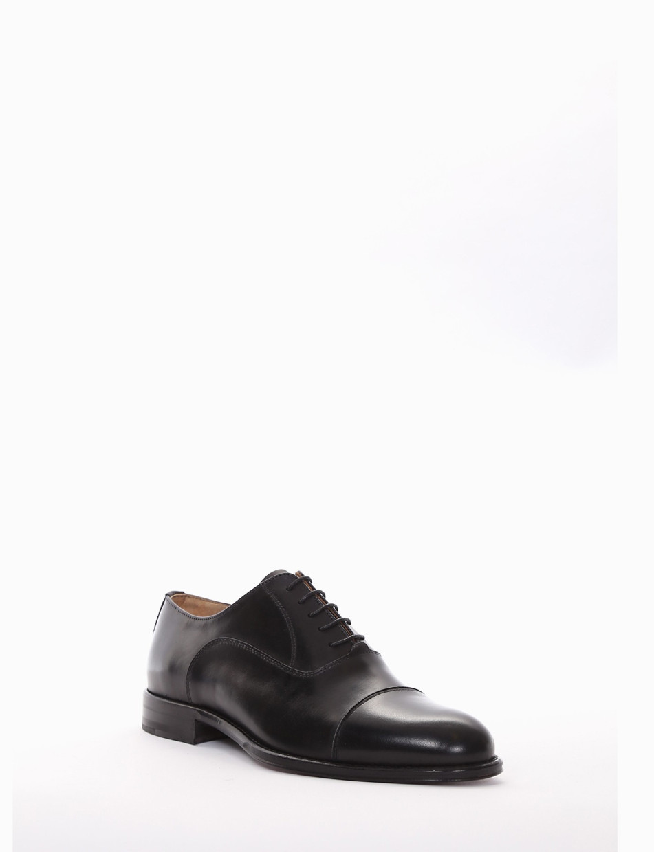 Lace-up shoes heel 2 cm black leather