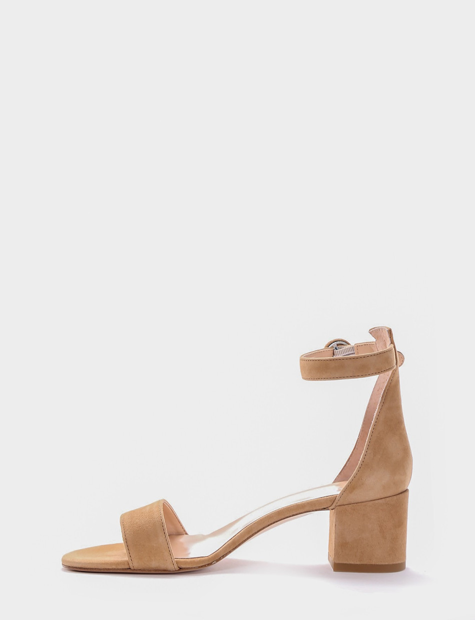 sandalo tacco 5 cm camel