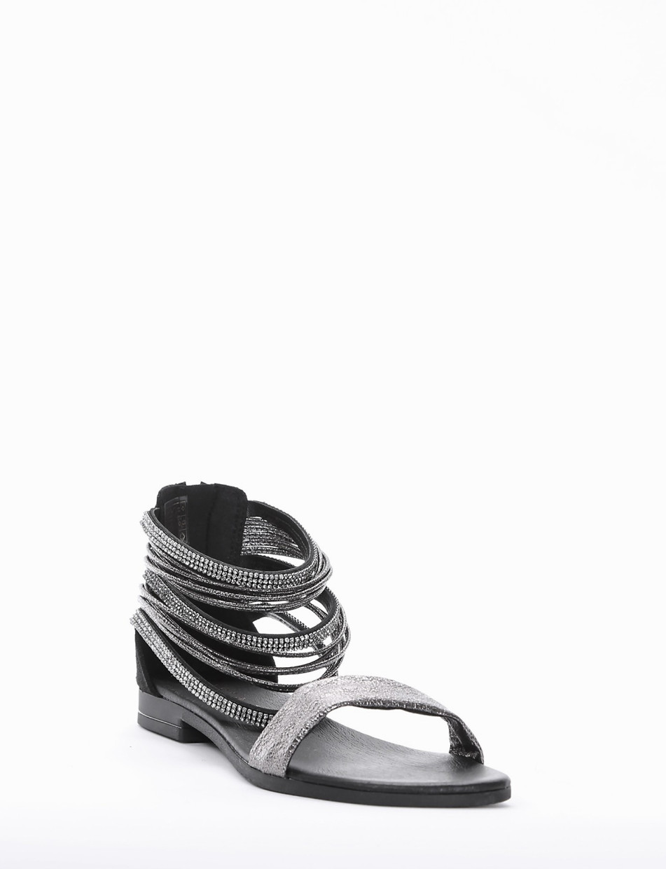 Low heel sandals heel 1 cm black leather