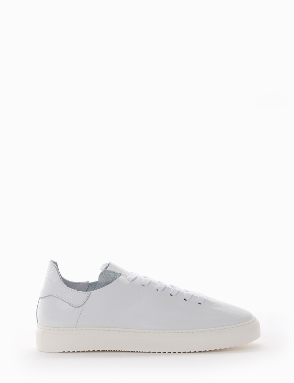 Sneakers white leather