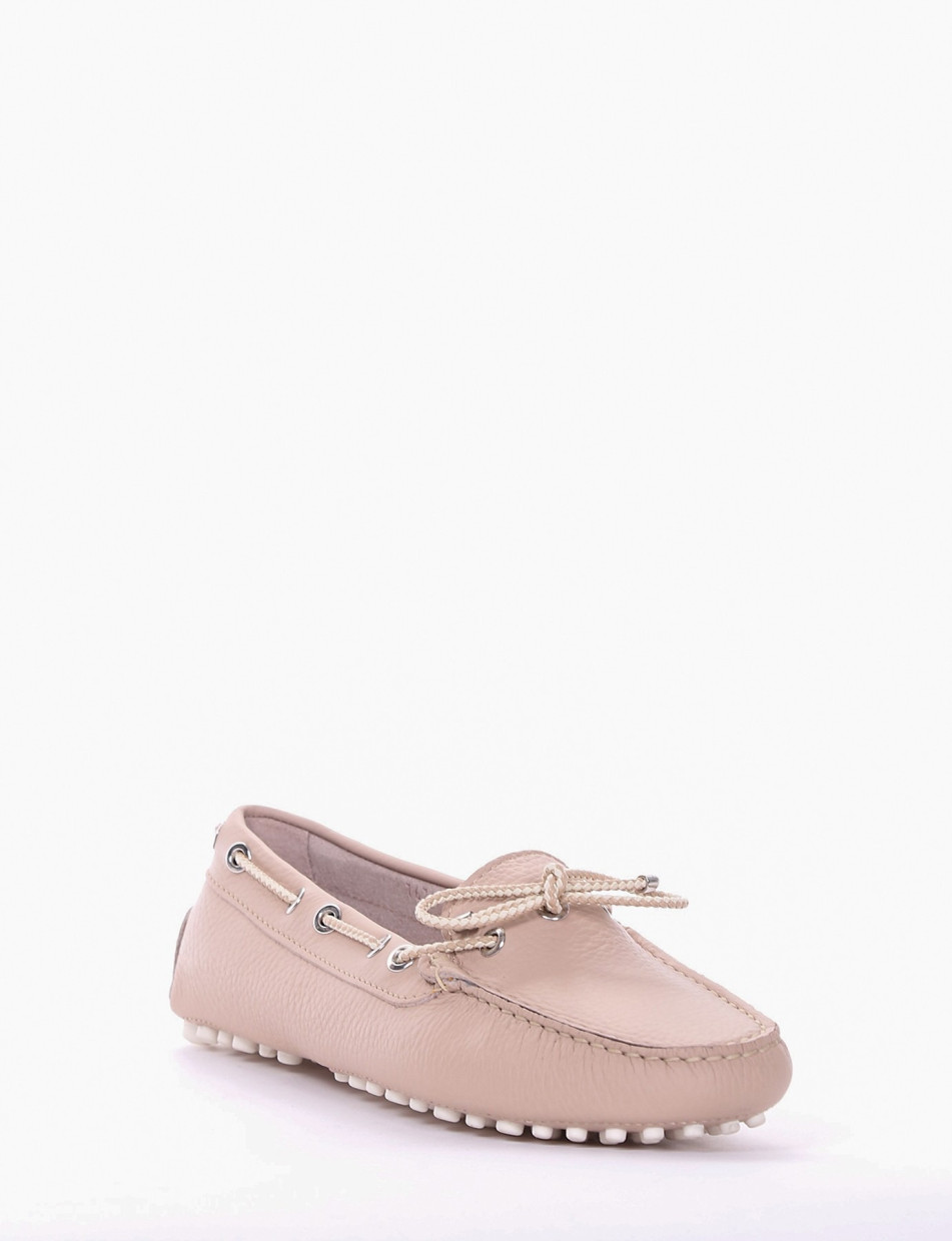 Loafers pink leather