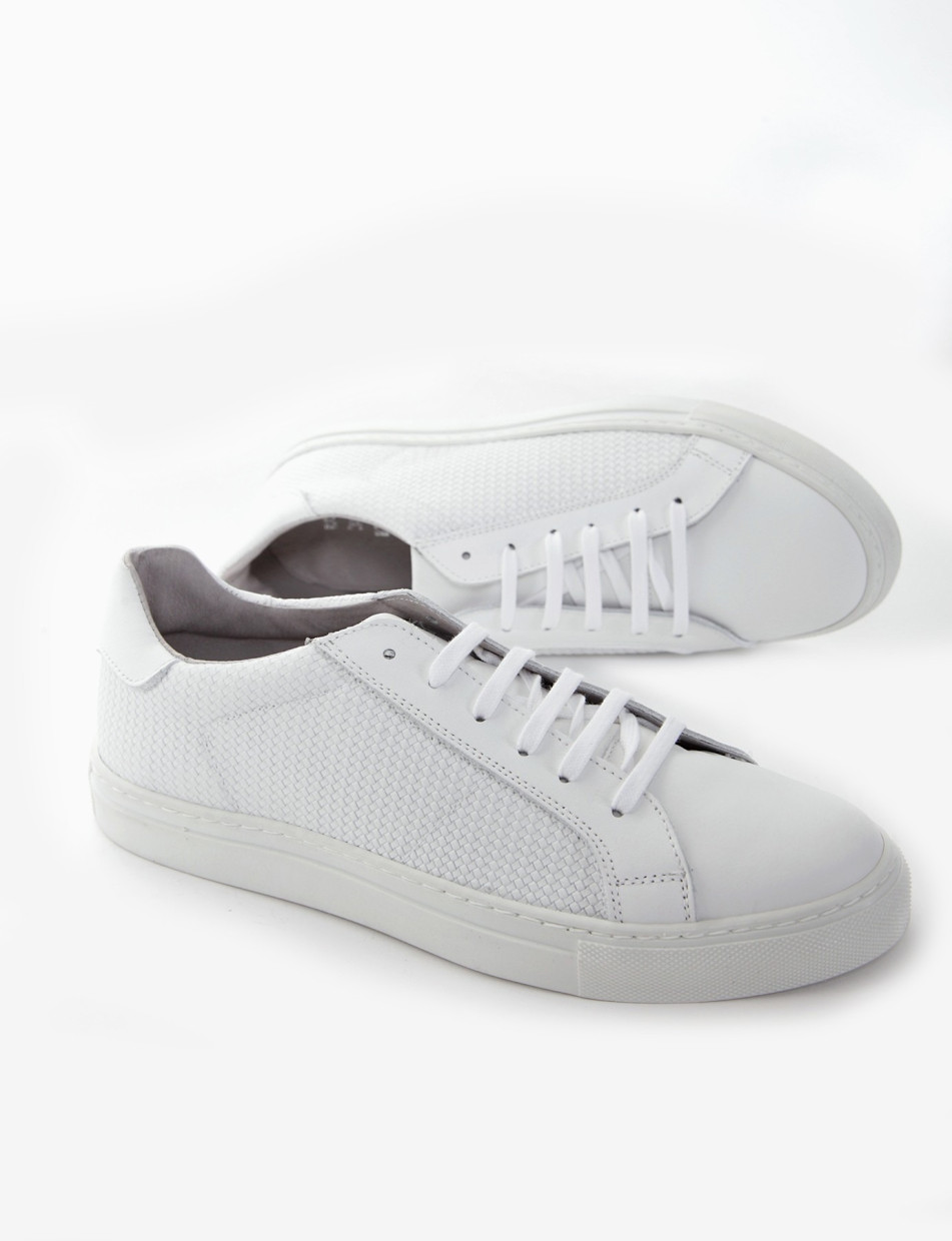 Sneakers white leather