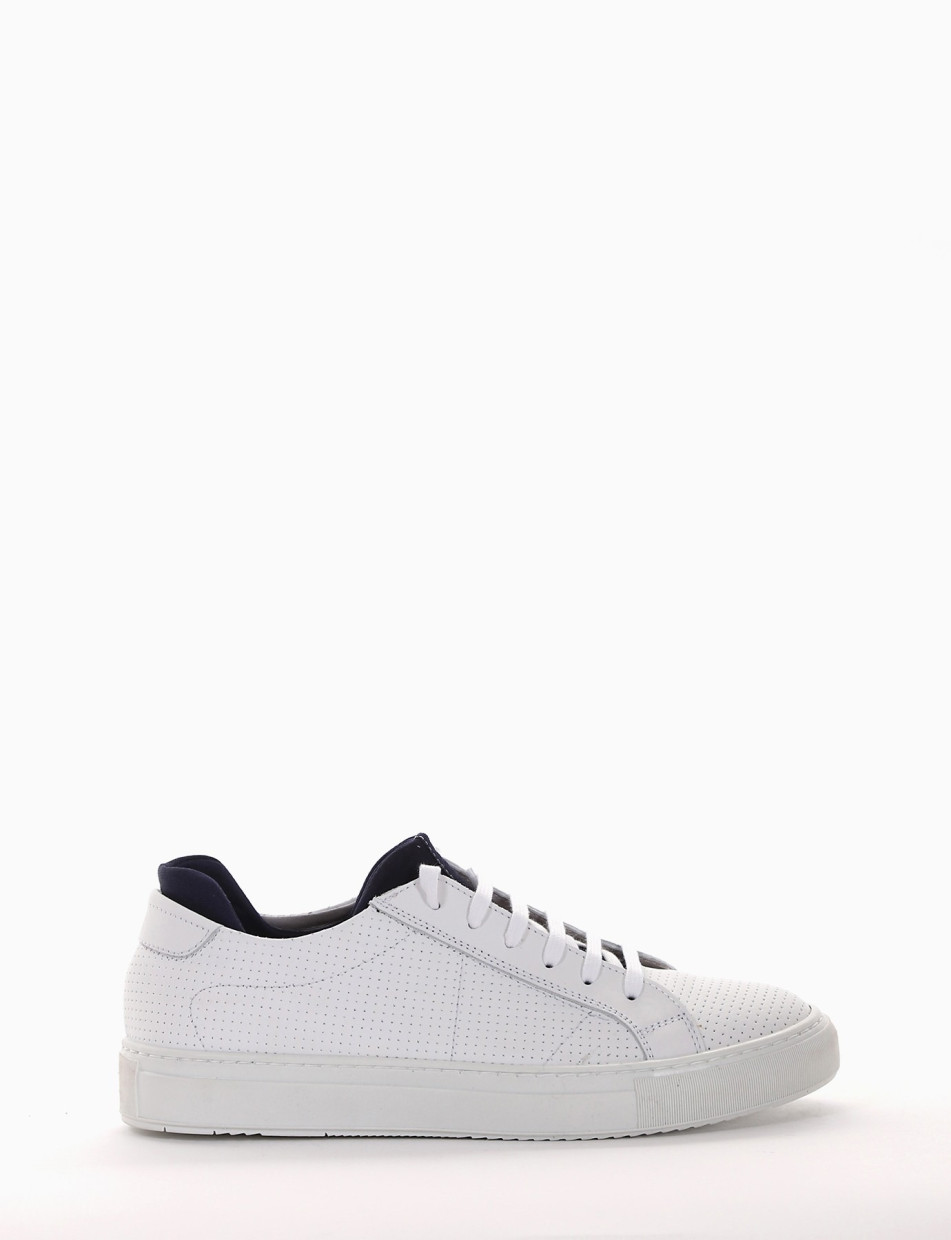 Sneakers white leather